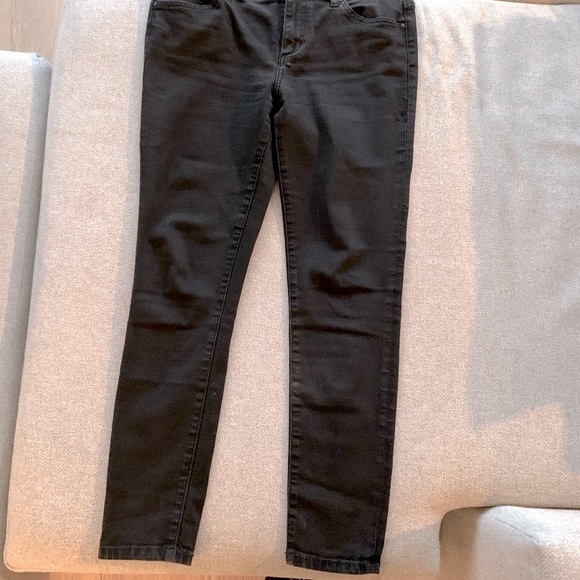 Joe’s Curvy mid-rise skinny. - Picture 4 of 5